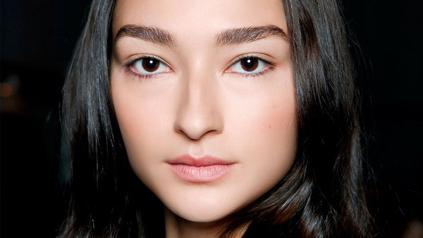 Những tuyệt chiêu giúp bạn gái tạo dáng lông mày hoàn hảo ảnh 5