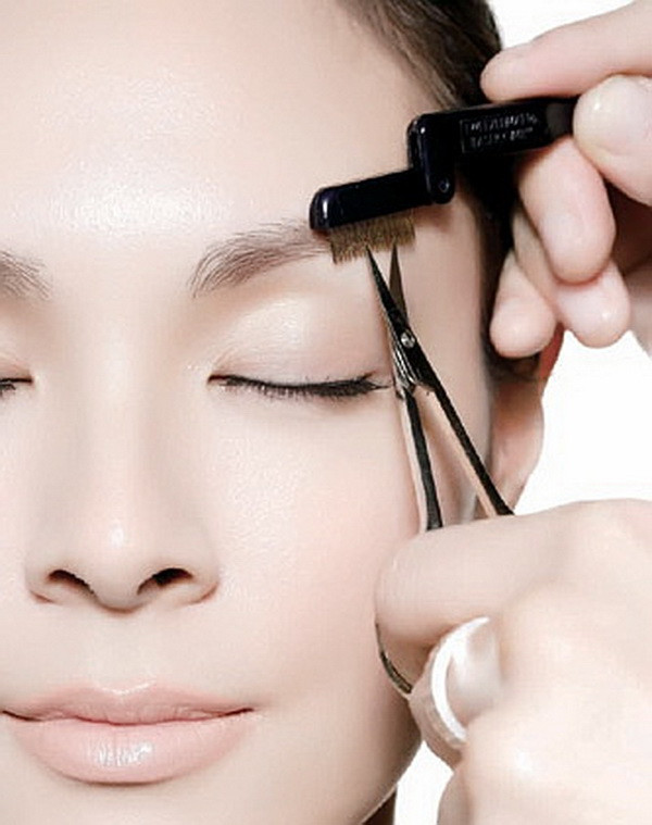 Những tuyệt chiêu giúp bạn gái tạo dáng lông mày hoàn hảo ảnh 4