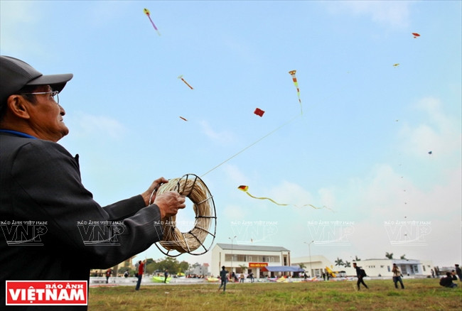 Bay bổng lãng mạn cùng thú chơi diều của người Hà thành ảnh 10
