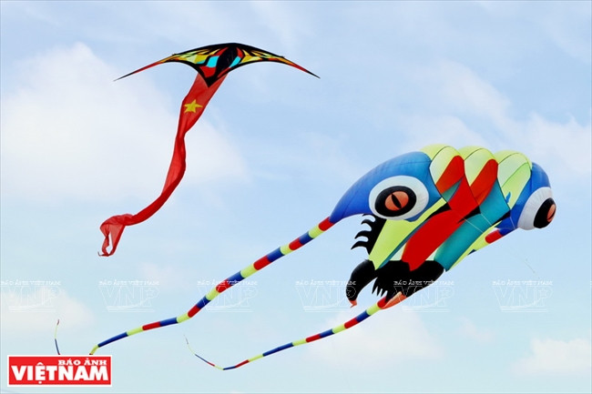 Bay bổng lãng mạn cùng thú chơi diều của người Hà thành ảnh 9