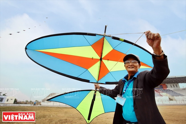 Bay bổng lãng mạn cùng thú chơi diều của người Hà thành ảnh 3