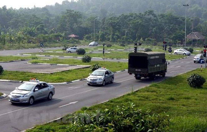 Sa hình sát hạch thực hành của một trung tâm đào tạo, sát hạch lái xe. (Ảnh: Huy Hùng/Vietnam+) Hà Nội công khai danh sách 7 cơ sở đào tạo lái xe không phép ảnh 1