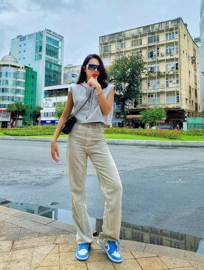 Blazer, áo khoác mỏng thống trị street style sao Việt ngày se lạnh ảnh 9