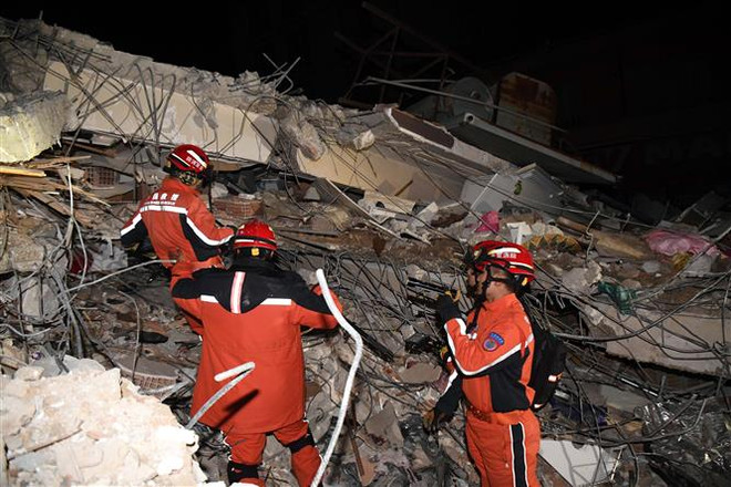 Động đất tại Thổ Nhĩ Kỳ và Syria: Cứu sống 2 phụ nữ bị mắc kẹt 122 giờ ảnh 1