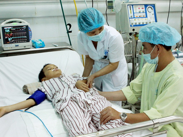 Cảnh báo bệnh tay chân miệng có triệu chứng không điển hình ảnh 1