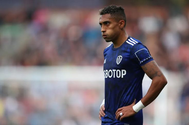 FIFA bỏ án phạt với 11 ngôi sao đang thi đấu tại Ngoại hạng Anh ảnh 1