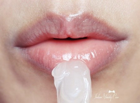 Vaseline - vũ khí đa năng giúp bạn gái làm đẹp khi trang điểm ảnh 1