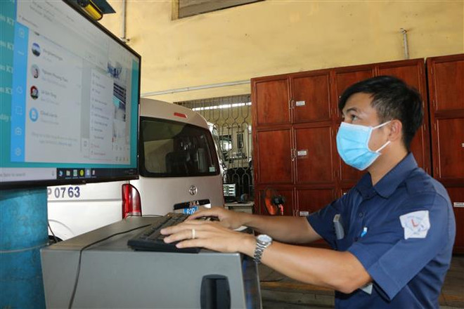 (Ảnh minh họa. Thanh Bình/TTXVN) Tổ chức kỳ kiểm tra, đánh giá cấp giấy chứng nhận đăng kiểm viên ảnh 1