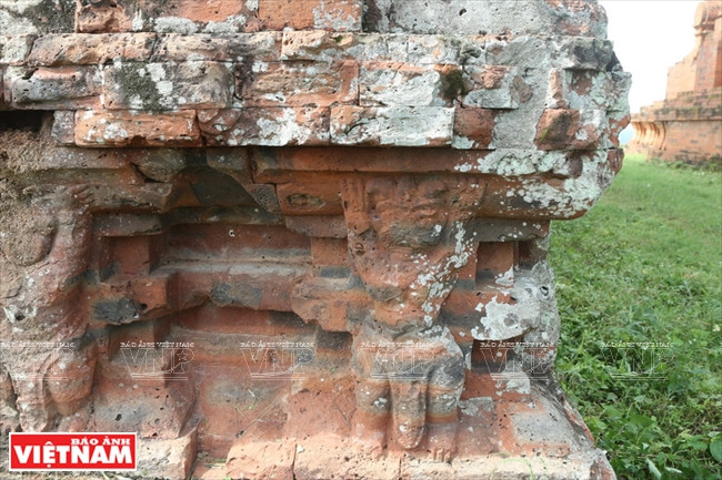 Tháp Bánh Ít - công trình kiến trúc cổ mang dấu ấn văn hóa Chăm ảnh 5