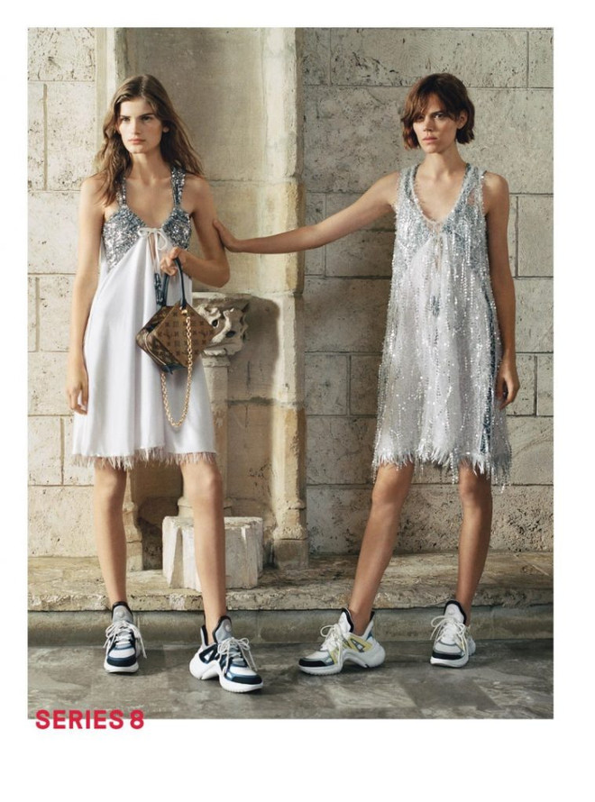 Đôi giày “xuyên không” của Louis Vuitton chinh phục trai xinh, gái đẹp ảnh 9