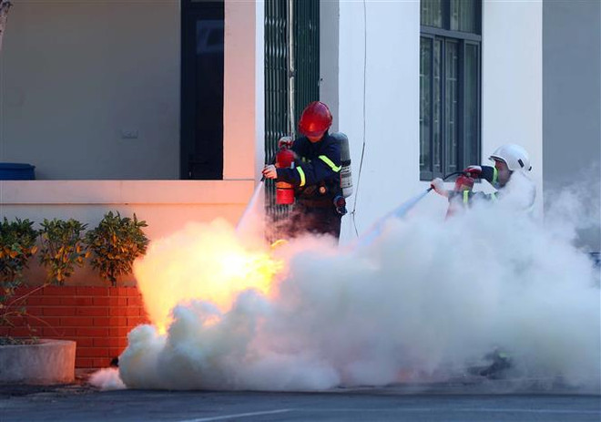 Hà Nội đình chỉ hoạt động 5 cơ sở do chưa đảm bảo về phòng cháy ảnh 1