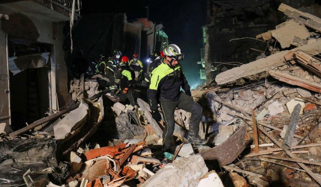 Vụ sập nhà tại Italy khiến 4 người thiệt mạng, 5 người mất tích ảnh 1