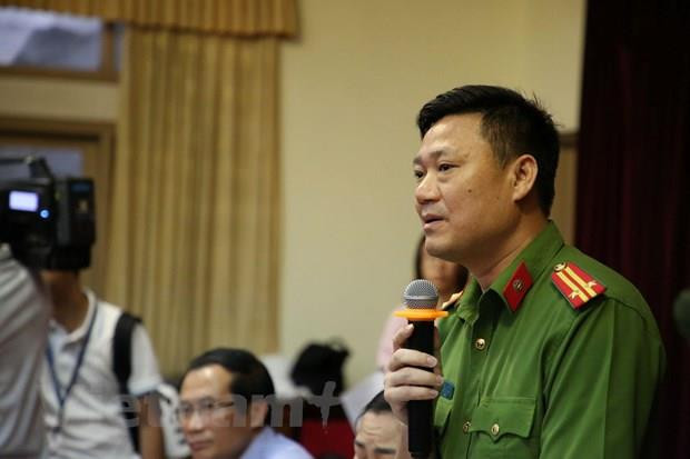 Trung tá Trần Văn Hóa, Phó trưởng Công an quận Cầu Giấy. (Ảnh: Minh Sơn/Vietnam+) Chưa có kết quả khám nghiệm tử thi vụ cháu bé 6 tuổi bị bỏ quên ảnh 2