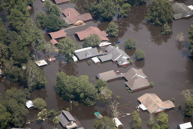 Tổng thống Mỹ đề xuất hỗ trợ gần 8 tỷ USD tái thiết sau bão Harvey ảnh 1