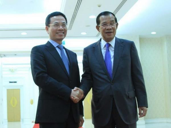 Bộ trưởng Thông tin và Truyền thông thăm Vương quốc Campuchia ảnh 1