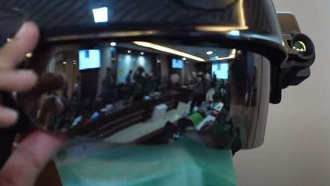 Indonesia chế tạo mũ bảo hiểm phát hiện người có triệu chứng COVID-19 ảnh 1