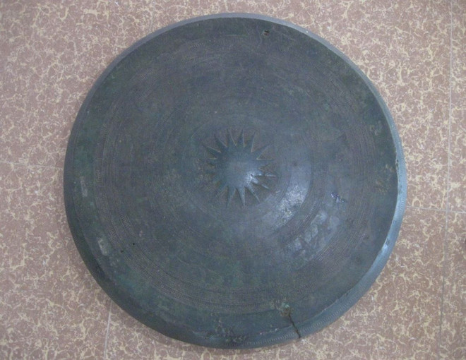 trong dong pha long.jpg