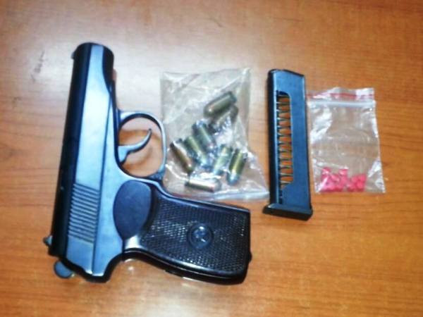 Hà Nội: Phát hiện tài xế giấu súng đạn và ma túy trên xe ôtô ảnh 2