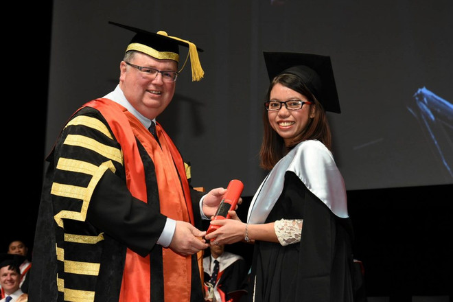 Hương Đặng - cô ôsin ngủ gầm cầu thang gửi khát khao vào vũ trụ ảnh 6