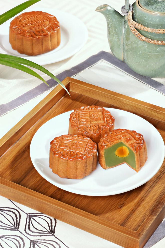 Mãn nhãn với bánh Trung Thu của các khách sạn hạng sang ở Hà Nội ảnh 3