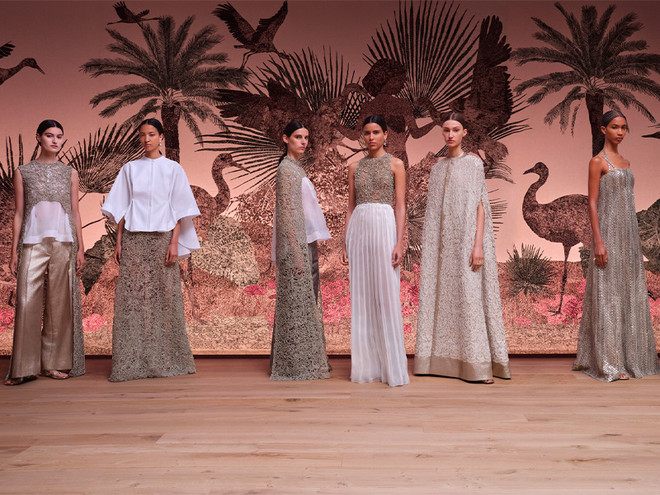 BST Dior Thu Đông 2023: Vẻ đẹp mong manh của nữ thần thời hiện đại ảnh 1