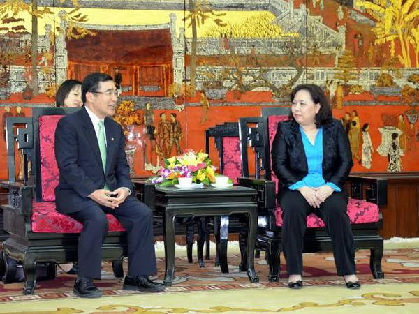 Hà Nội-Kagoshima tăng hợp tác về du lịch, dịch vụ, nông sản ảnh 1