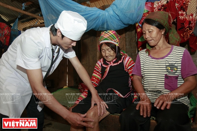 Hồi sinh những tộc người “lá vàng” nơi biên cương của Tổ quốc ảnh 13