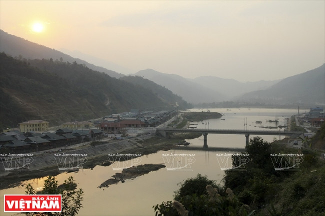 Hồi sinh những tộc người “lá vàng” nơi biên cương của Tổ quốc ảnh 8