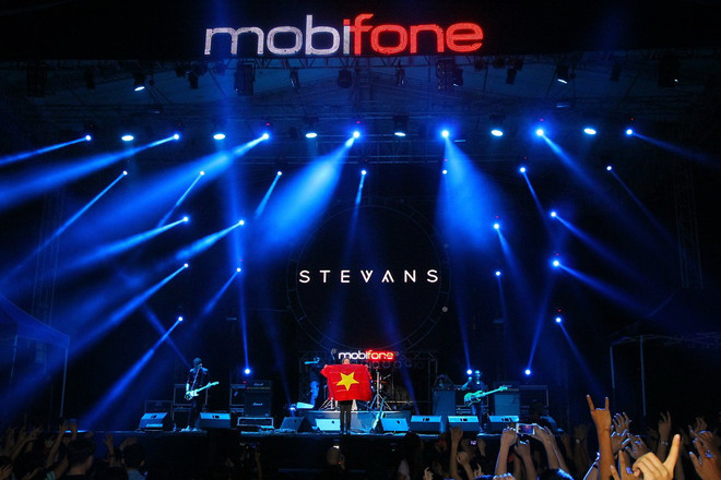 Stevan của Thụy Sĩ. MobiFone RockStorm7 mang đến TP. HCM bữa tiệc âm nhạc đa sắc ảnh 2