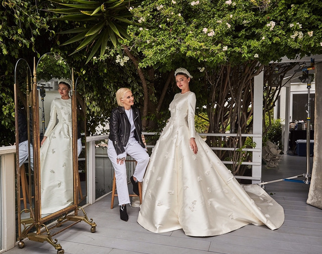 7 bộ váy cưới đình đám năm 2017 của sao Việt-Hàn, mỹ nhân Hollywood ảnh 11