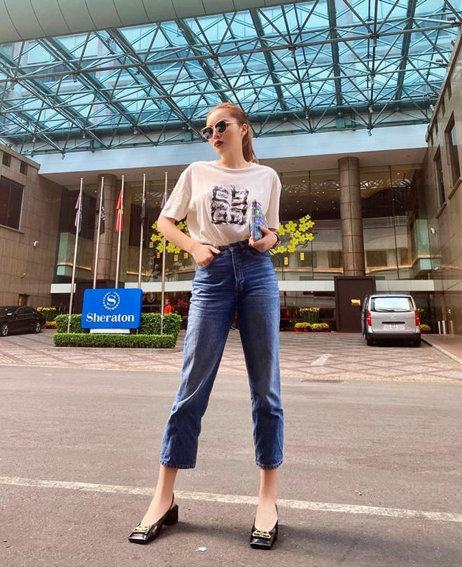 Hồ Ngọc Hà và dàn mỹ nhân Việt khoe street style du lịch đầu năm ảnh 10