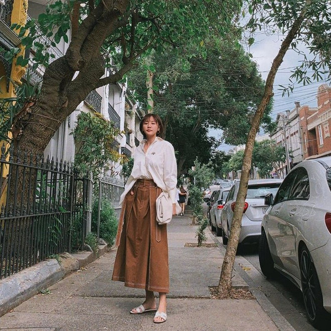 Hồ Ngọc Hà và dàn mỹ nhân Việt khoe street style du lịch đầu năm ảnh 20