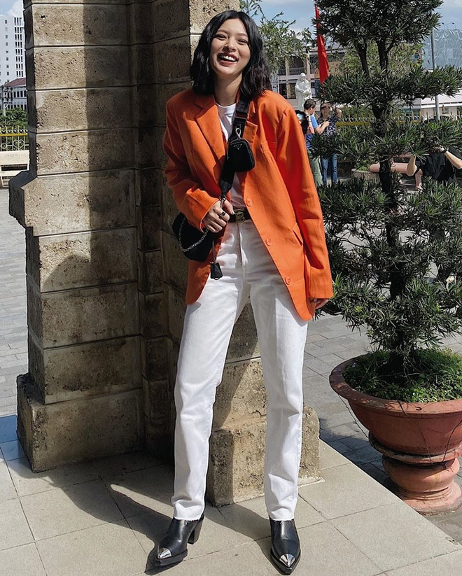 Hồ Ngọc Hà và dàn mỹ nhân Việt khoe street style du lịch đầu năm ảnh 13