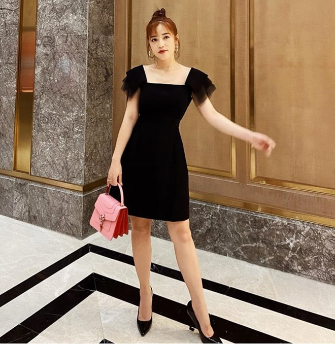 Hồ Ngọc Hà và dàn mỹ nhân Việt khoe street style du lịch đầu năm ảnh 19