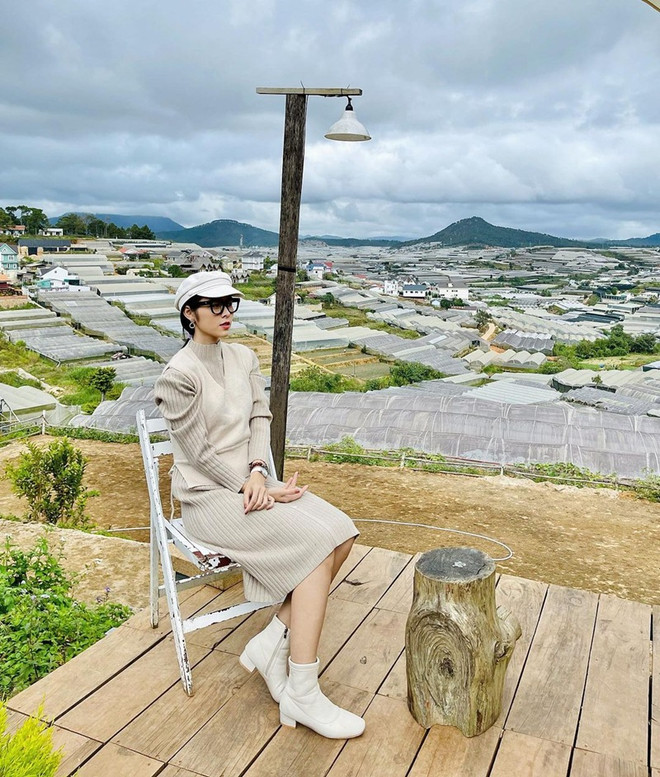 Mặc đẹp ngày lạnh như Thanh Hằng, Hoàng Thùy Linh và dàn sao Việt ảnh 17