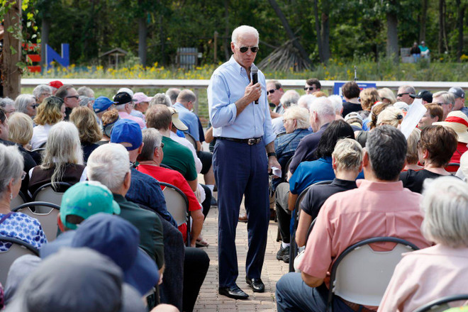 Ông Trump 8 lần giục Ukraine điều tra con trai của đối thủ Joe Biden ảnh 1