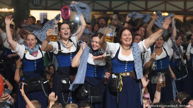 Lễ hội bia Oktoberfest lần thứ 186 chính thức đón chào du khách ảnh 1