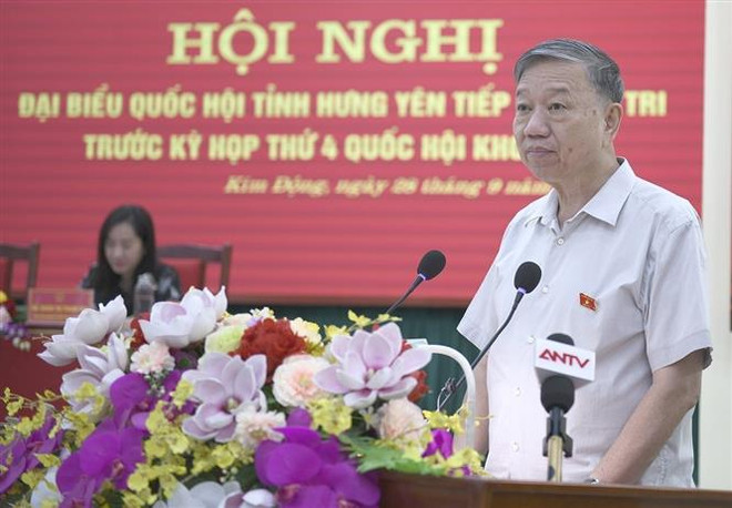 Bộ trưởng Bộ Công an Tô Lâm tiếp xúc cử tri tại Hưng Yên ảnh 1