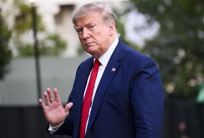 Tổng thống Mỹ Donald Trum. (Ảnh: AFP/TTXVN) Tổng thống Mỹ đã tới Pháp để tham dự hội nghị thượng đỉnh G7 ảnh 1