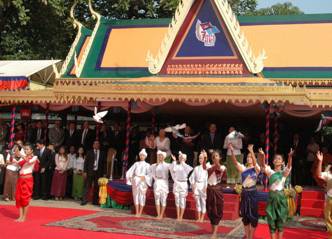 Campuchia kỷ niệm ngày chiến thắng chế độ diệt chủng Khmer Đỏ ảnh 1