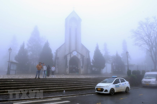 Lào Cai đón không khí lạnh tăng cường, Sa Pa chuyển rét đậm ảnh 1
