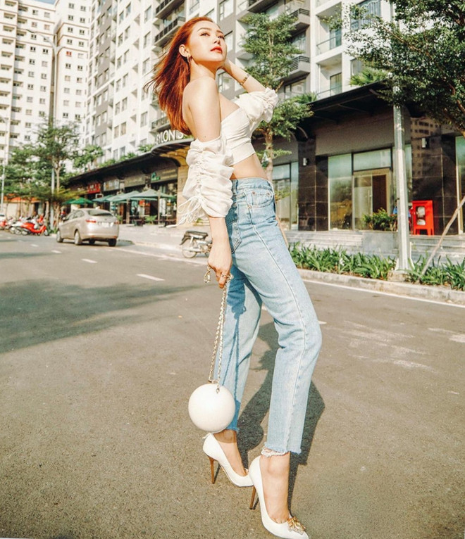Những điểm sáng trong “bản tin” street style của mỹ nhân Việt ảnh 1