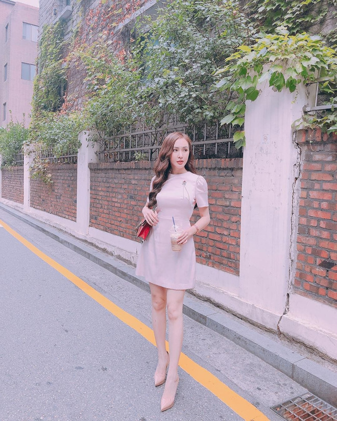 Những điểm sáng trong “bản tin” street style của mỹ nhân Việt ảnh 22