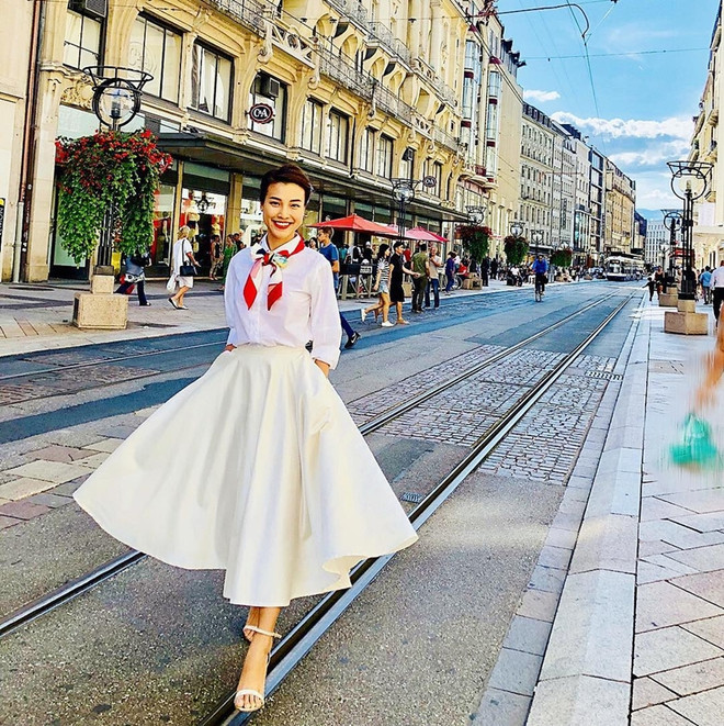 Những điểm sáng trong “bản tin” street style của mỹ nhân Việt ảnh 21