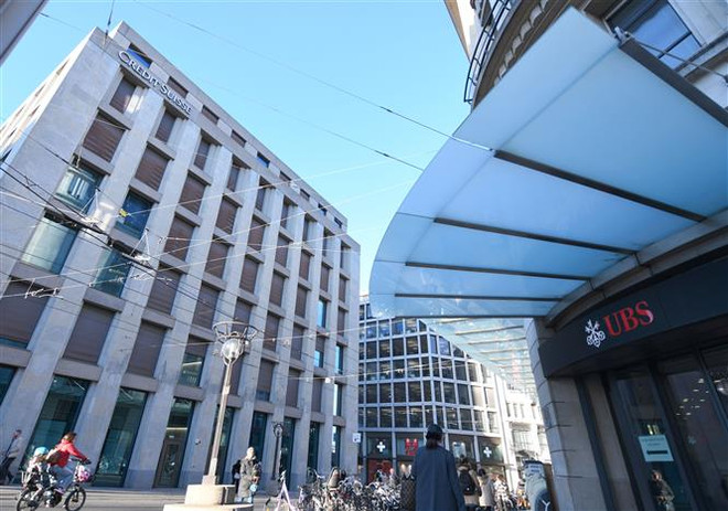 UBS: Khách hàng không còn ồ ạt rút tiền khỏi ngân hàng Credit Suisse ảnh 1