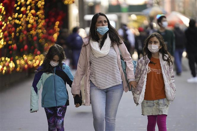 Tổng thống Mỹ chuẩn bị ký sắc lệnh về vắcxin phòng COVID-19 ảnh 1