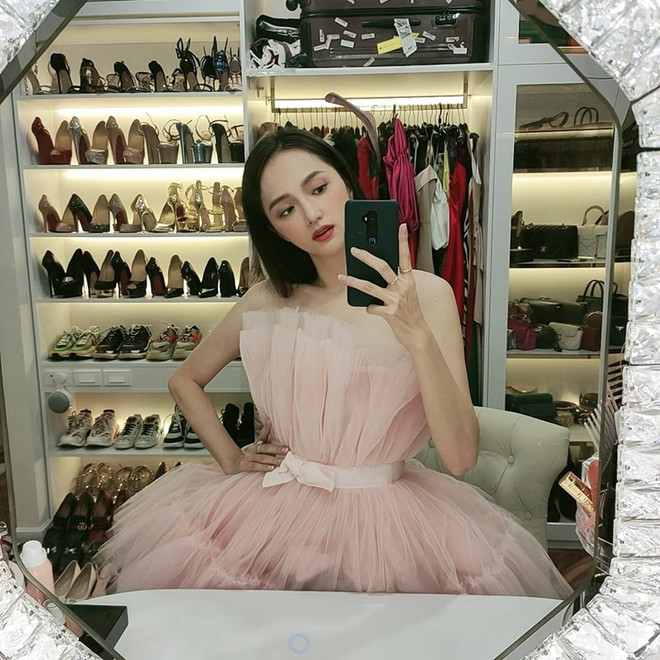 Trang phục thường ngày sang chảnh thời "trốn dịch" của mỹ nhân Việt ảnh 6