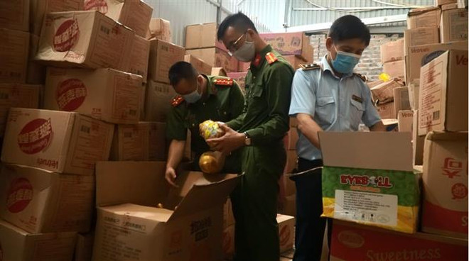 Hà Nội tăng cường kiểm soát hàng giả và hàng nhái trên thị trường ảnh 2