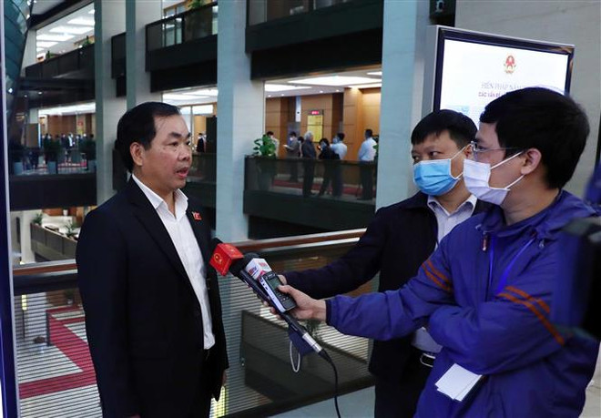 Phiên chất vấn làm rõ nhiều vấn đề liên quan đến phòng, chống COVID-19 ảnh 2