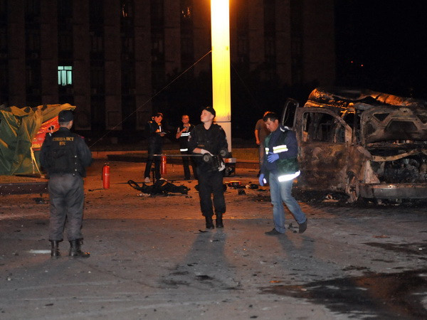 Ukraine xem xét dùng thiết quân luật tại một số tỉnh miền Đông ảnh 1